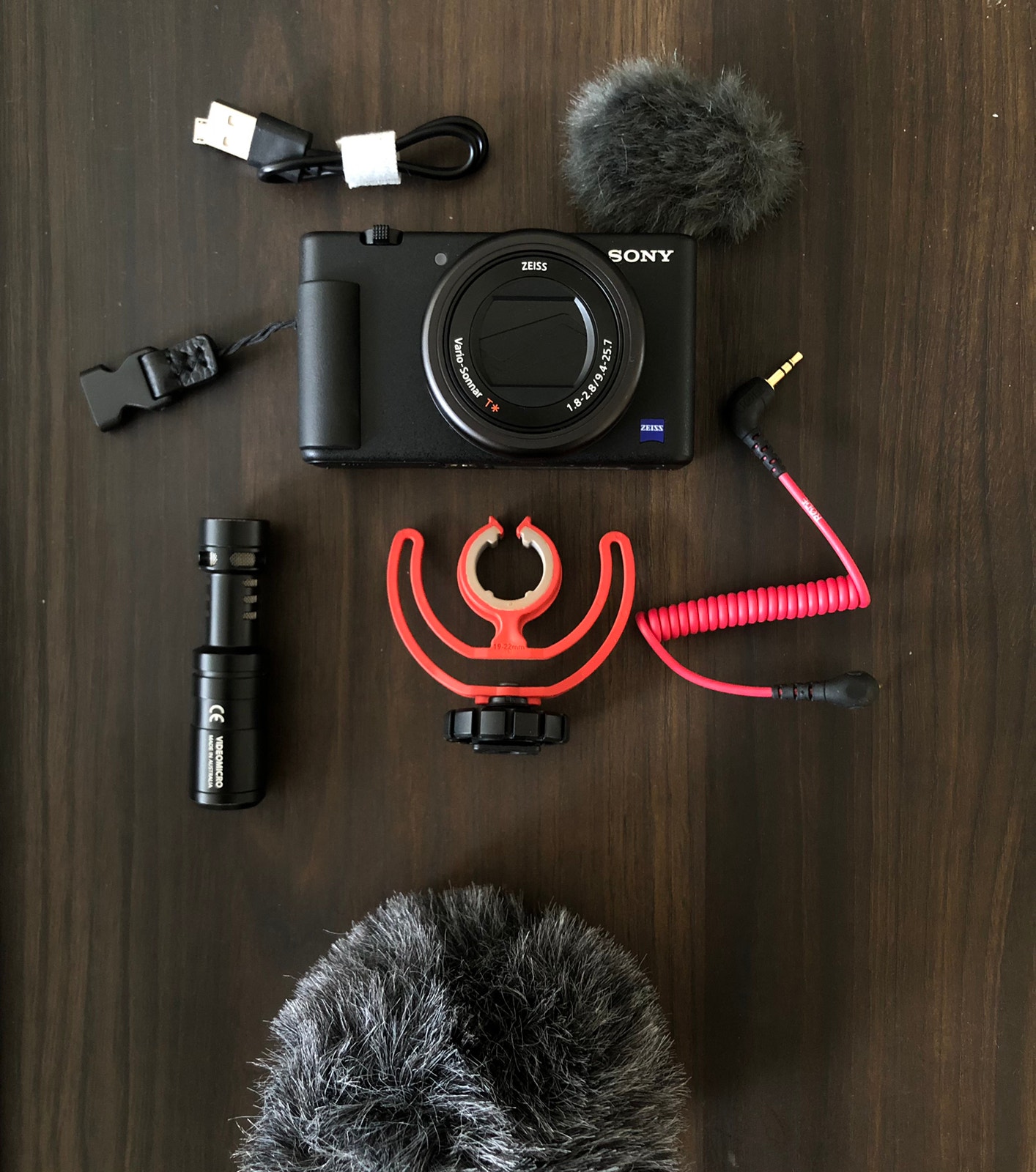 Sony ZV-1 + RØDE VideoMicro – Komplett vlogging-kit | FINN-torget