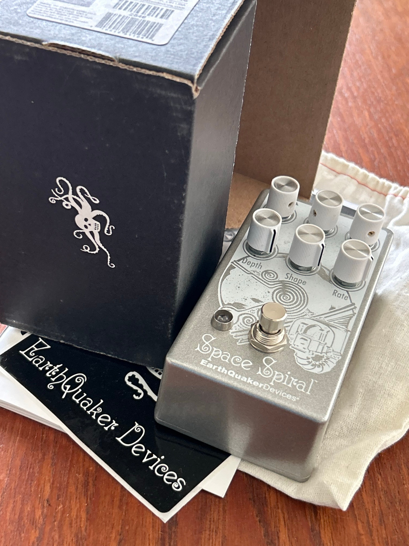 EarthQuaker Devices Space Spiral delay | FINN-torget