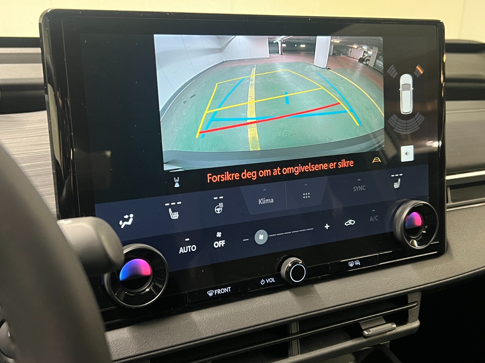 Hovedbilde av Toyota C-HR+