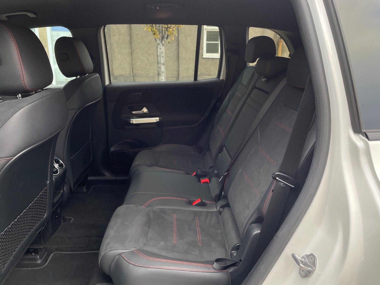 Hovedbilde av Mercedes-Benz EQB300