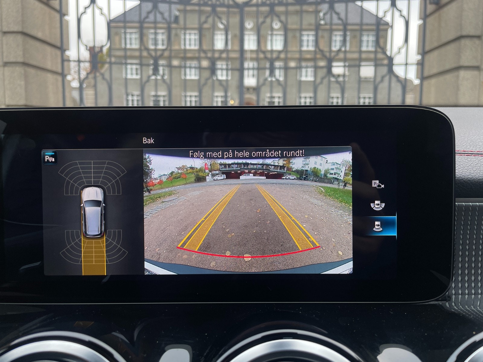 Hovedbilde av Mercedes-Benz EQB300