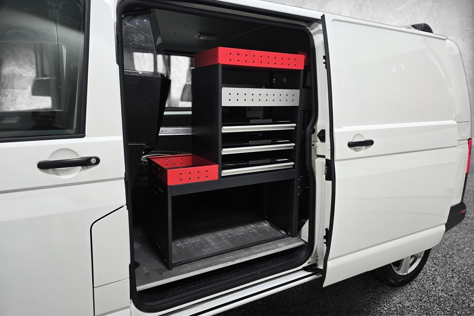 Volkswagen Transporter - Photo 3