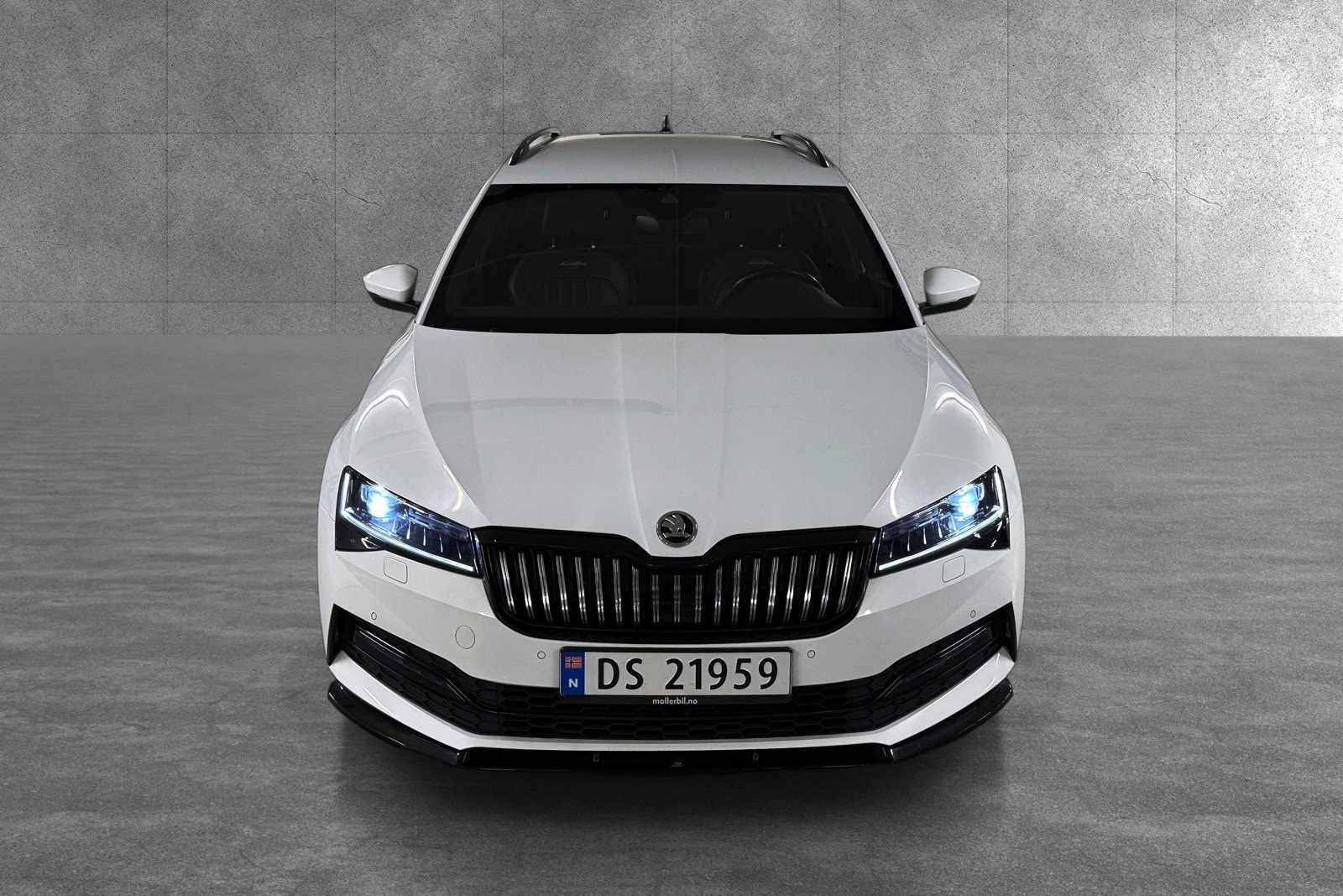 Skoda Superb - Photo 2