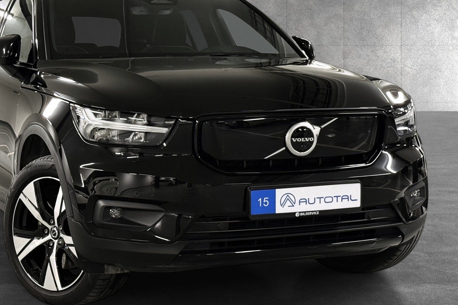 Volvo XC40 - Photo 2