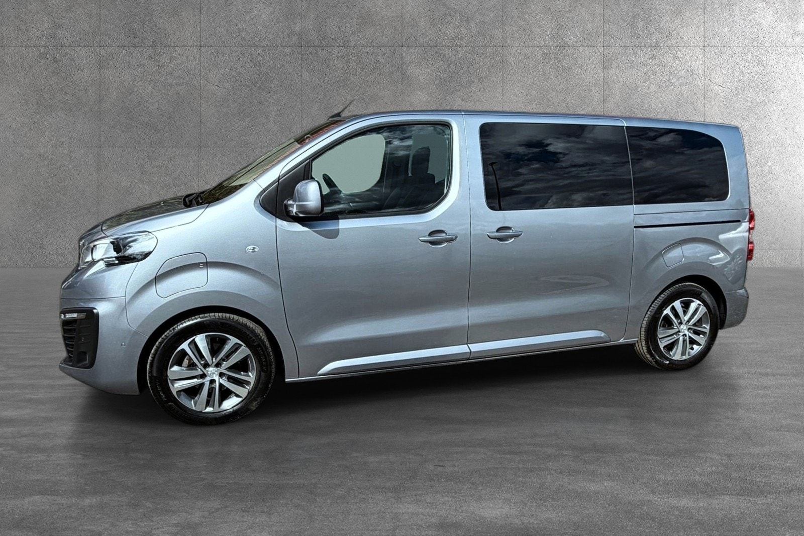 Peugeot Traveller - Photo 3