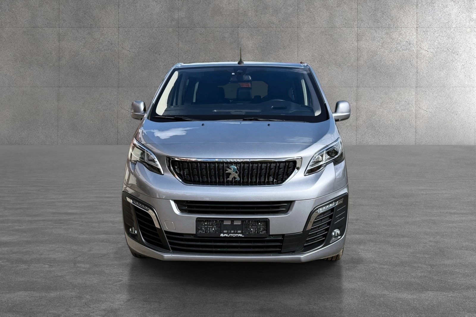 Peugeot Traveller - Photo 2