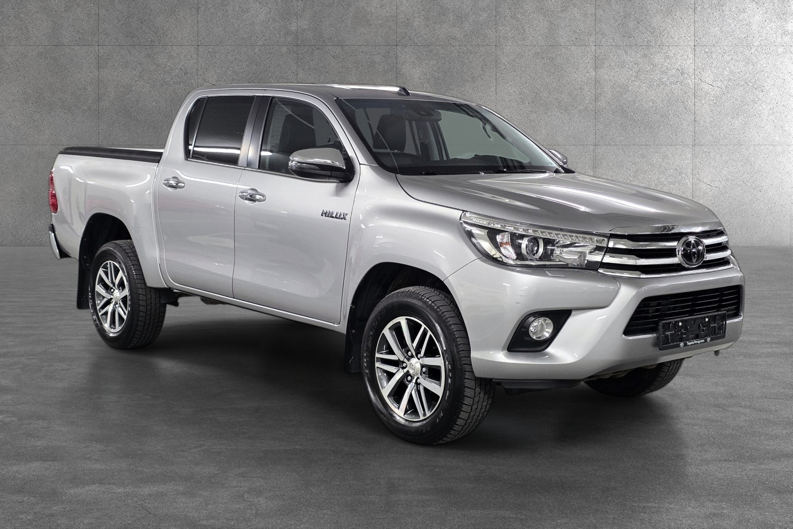 Toyota HiLux - Photo 2