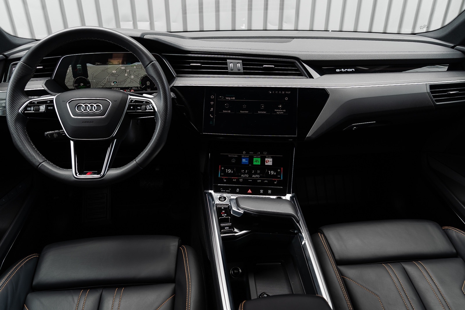 Hovedbilde av Audi e-tron