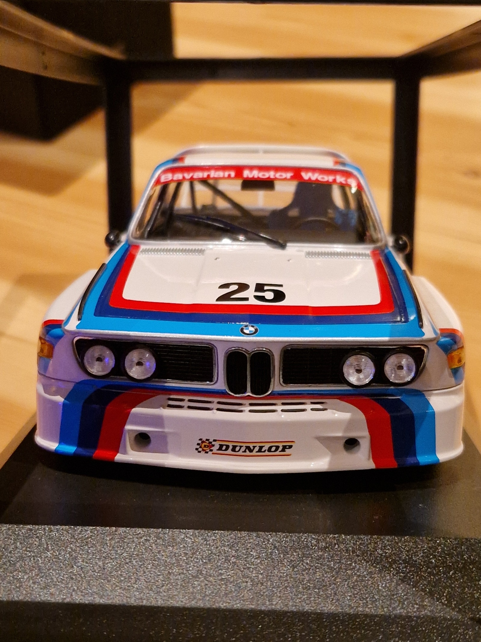 No.47 MINICHAMPS製 1/18 3.0 CSL 1973 Amazon.com: Minichamps 1973