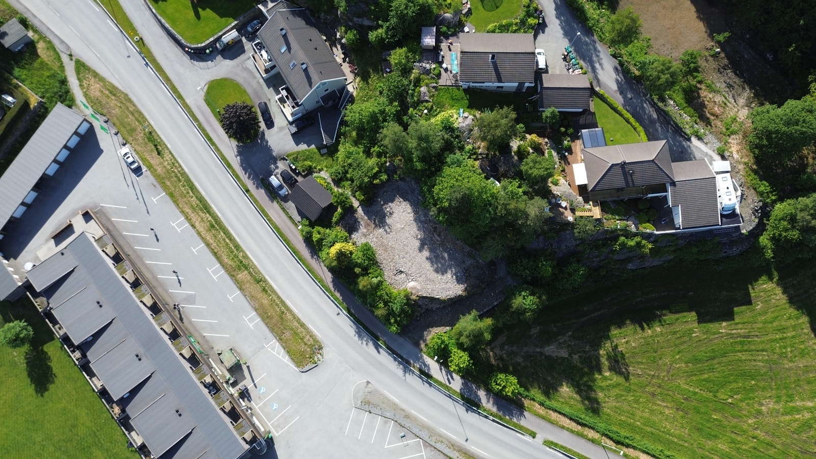 Privat Byggeklar boligtomt på Finnøy – sentral beliggenhet ved Judaberg Fåhadlet 1, Finnøy 1 242 m² 1 600 000 kr Totalpris: 1 641 170 kr ∙ Tomt Legg ti