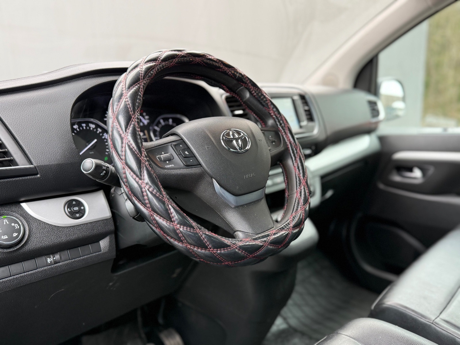 Hovedbilde av Toyota Proace Verso