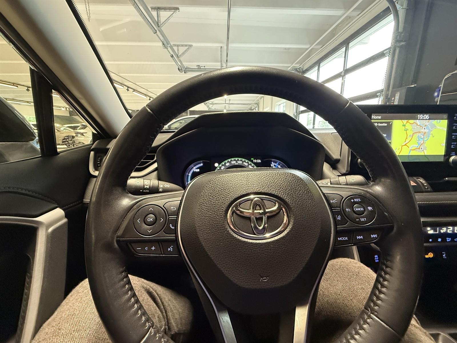 Raw 4 Business / DEF CITY RECORD$ CA産 Bruktbil til salgs: Toyota 
