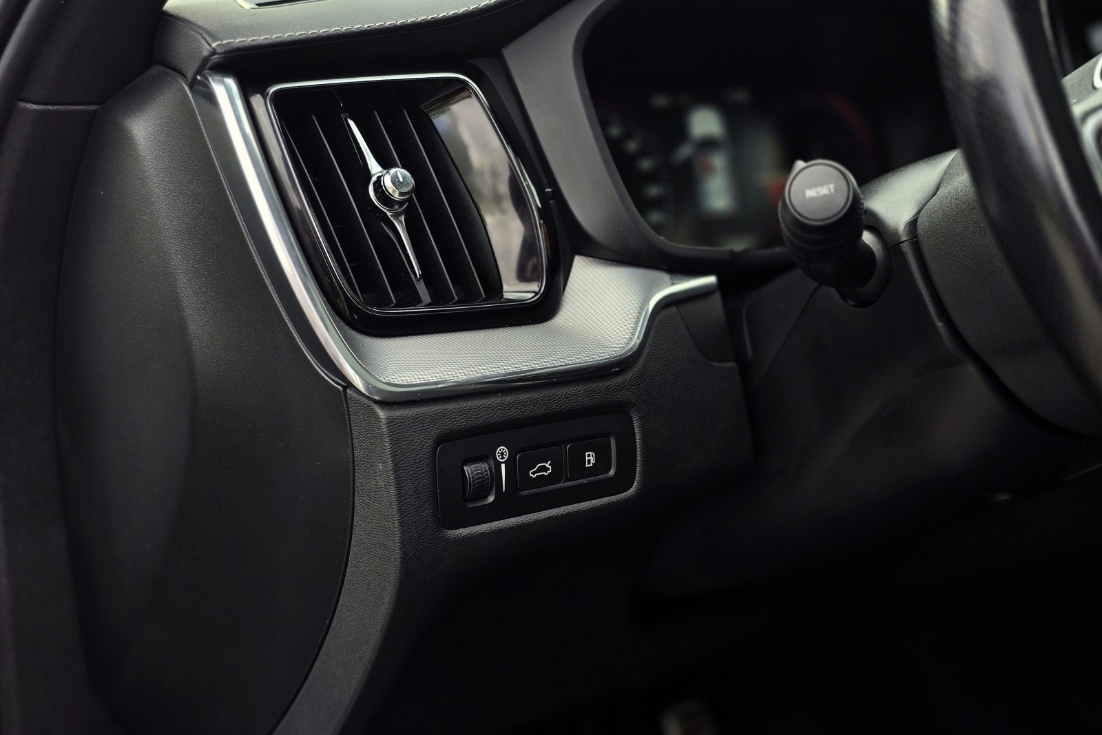 Volvo XC60 - Photo 4