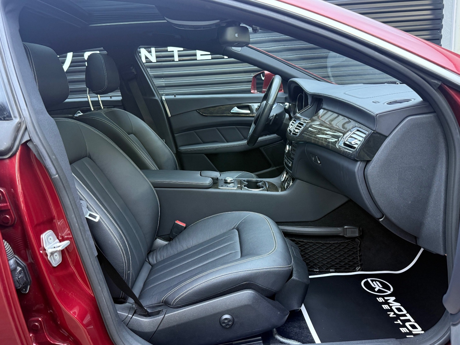 Hovedbilde av Mercedes-Benz CLS350