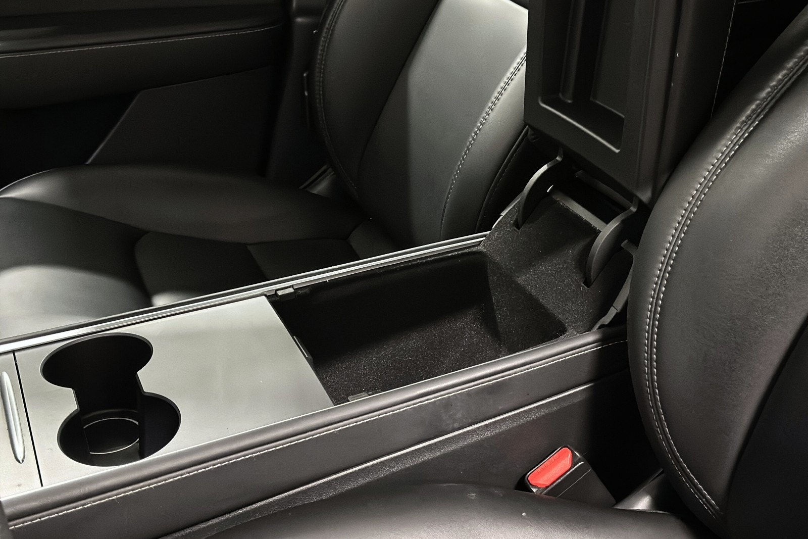 Tesla Model Y - Photo 4