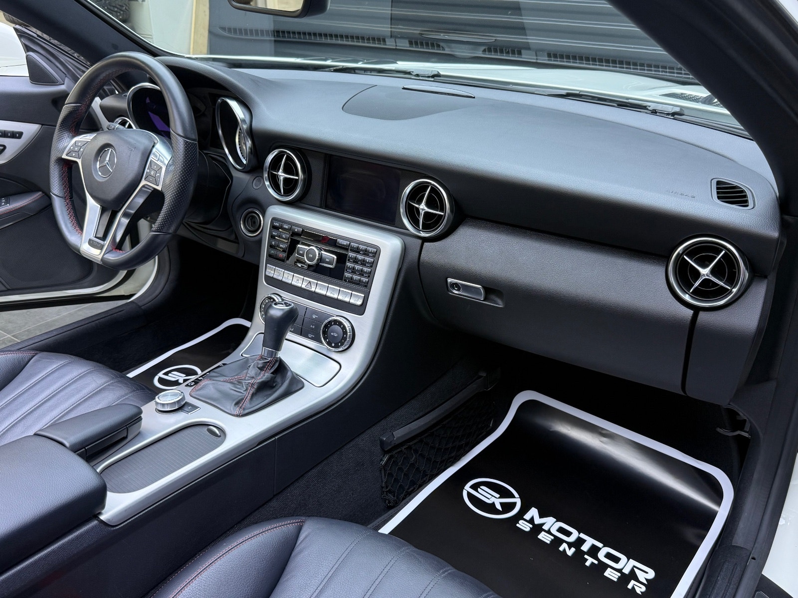 Hovedbilde av Mercedes-Benz SLK350