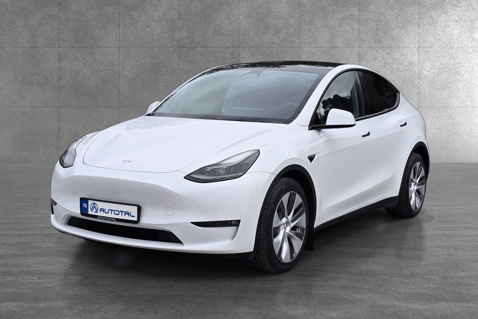 Tesla Model Y - Photo 3