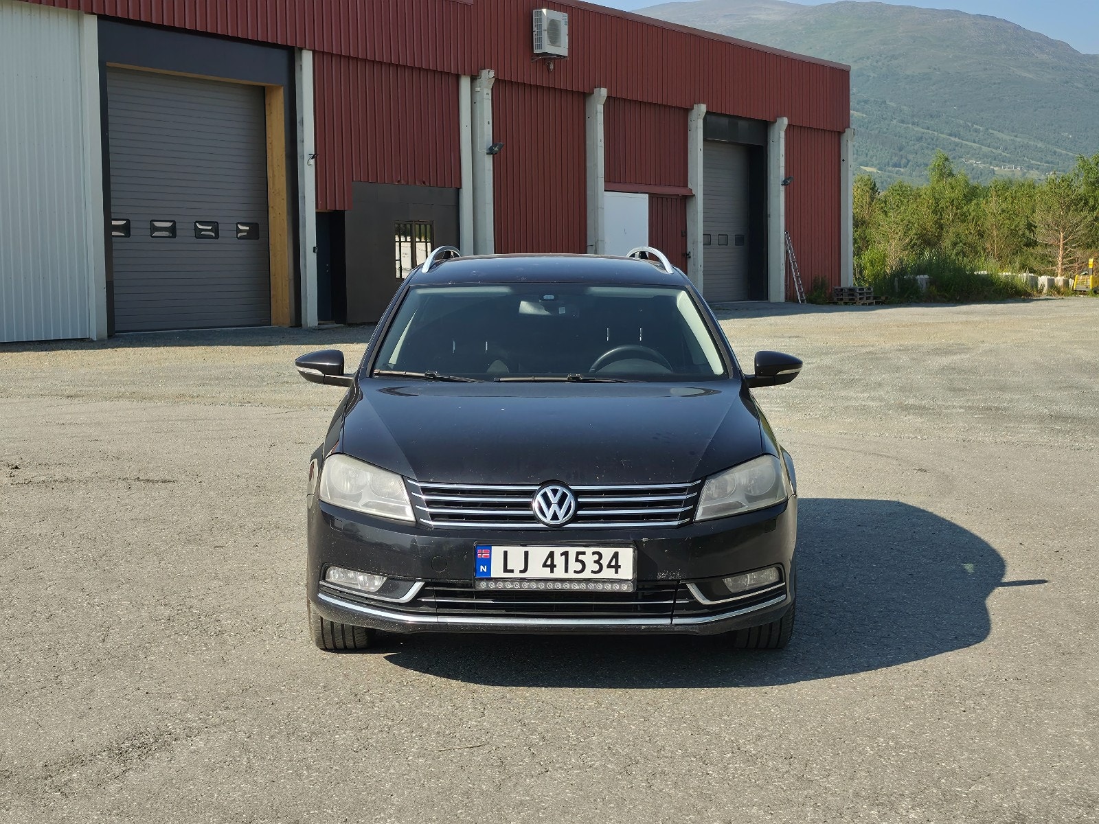 Volkswagen Passat - Photo 2
