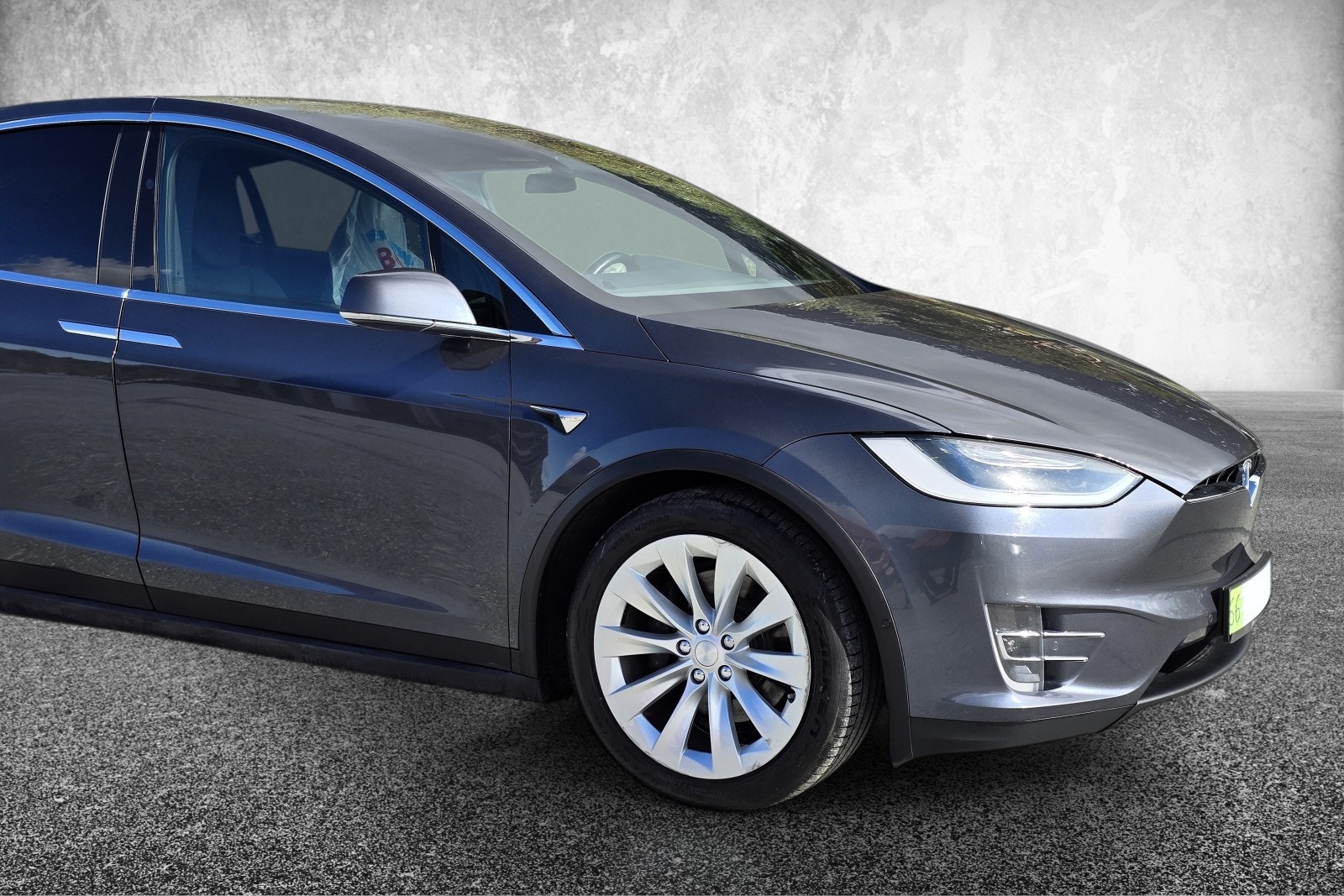Tesla Model X - Photo 2