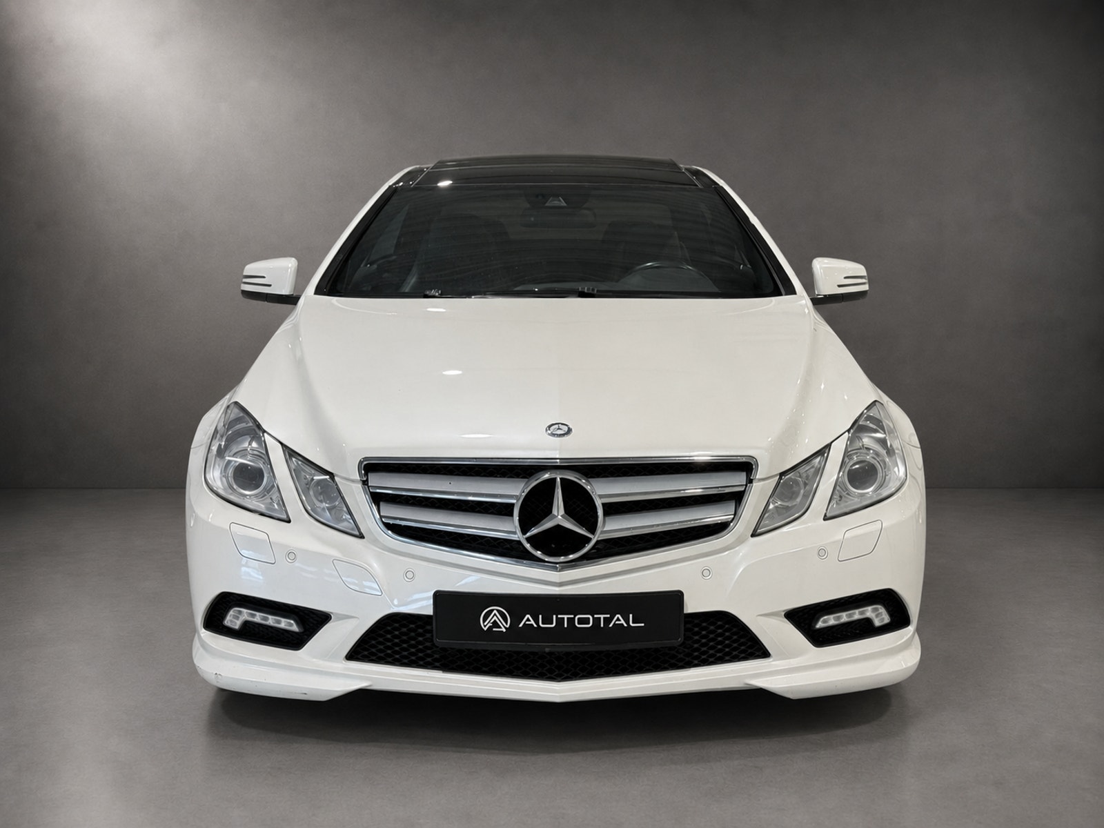 Mercedes-Benz E220 - Photo 2