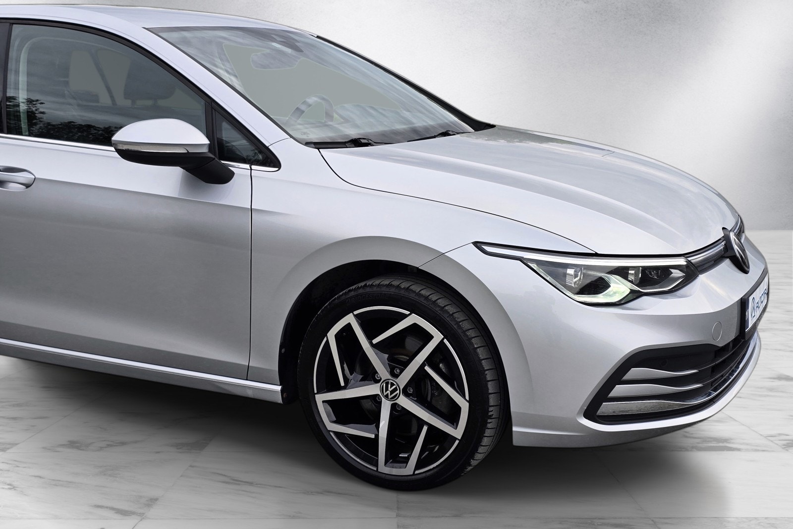 Volkswagen Golf VIII - Photo 2