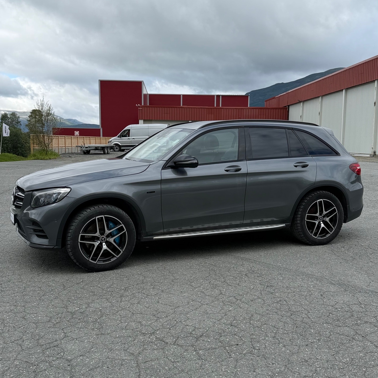 Mercedes-Benz GLC350 e - Photo 2