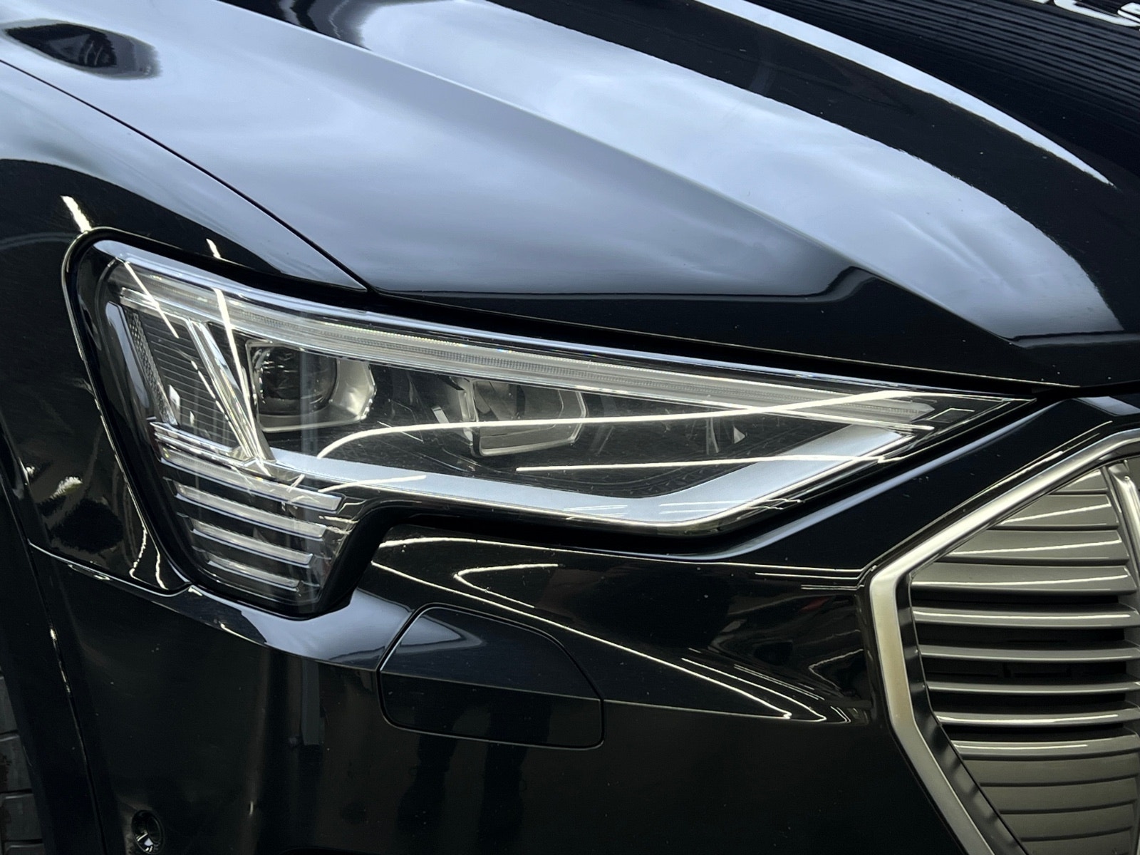 Hovedbilde av Audi e-tron