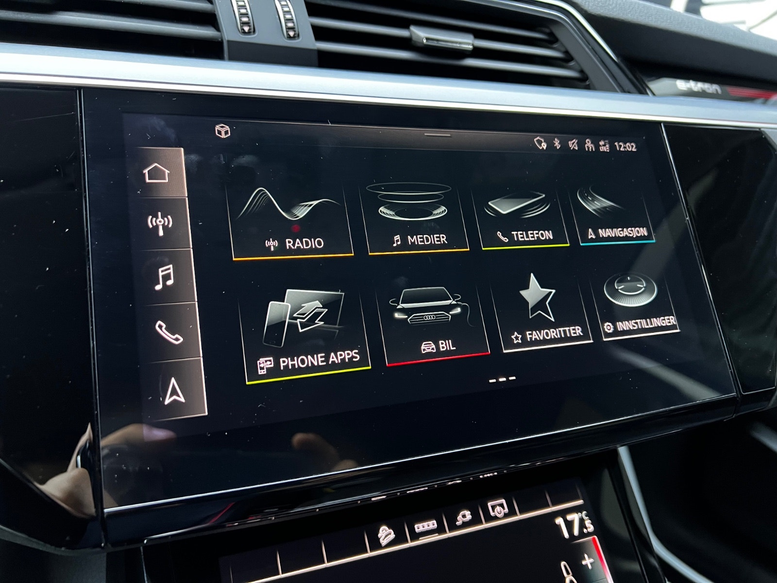 Hovedbilde av Audi e-tron