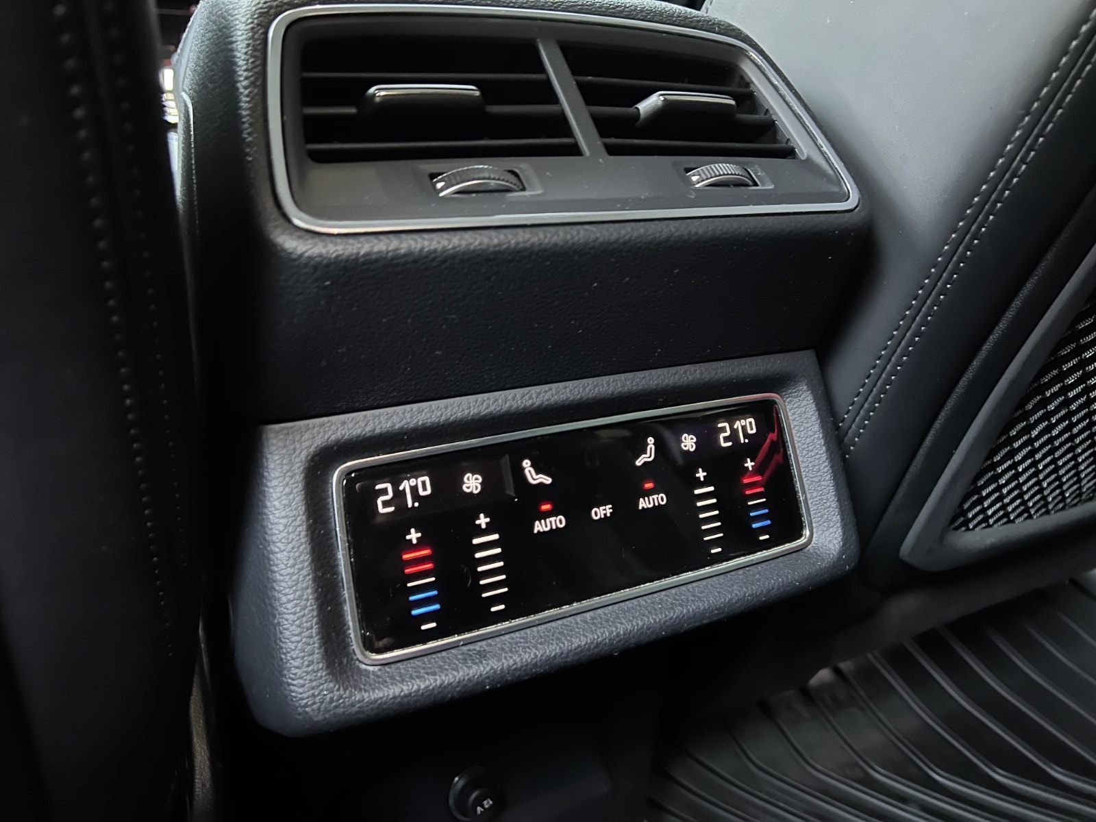 Hovedbilde av Audi e-tron