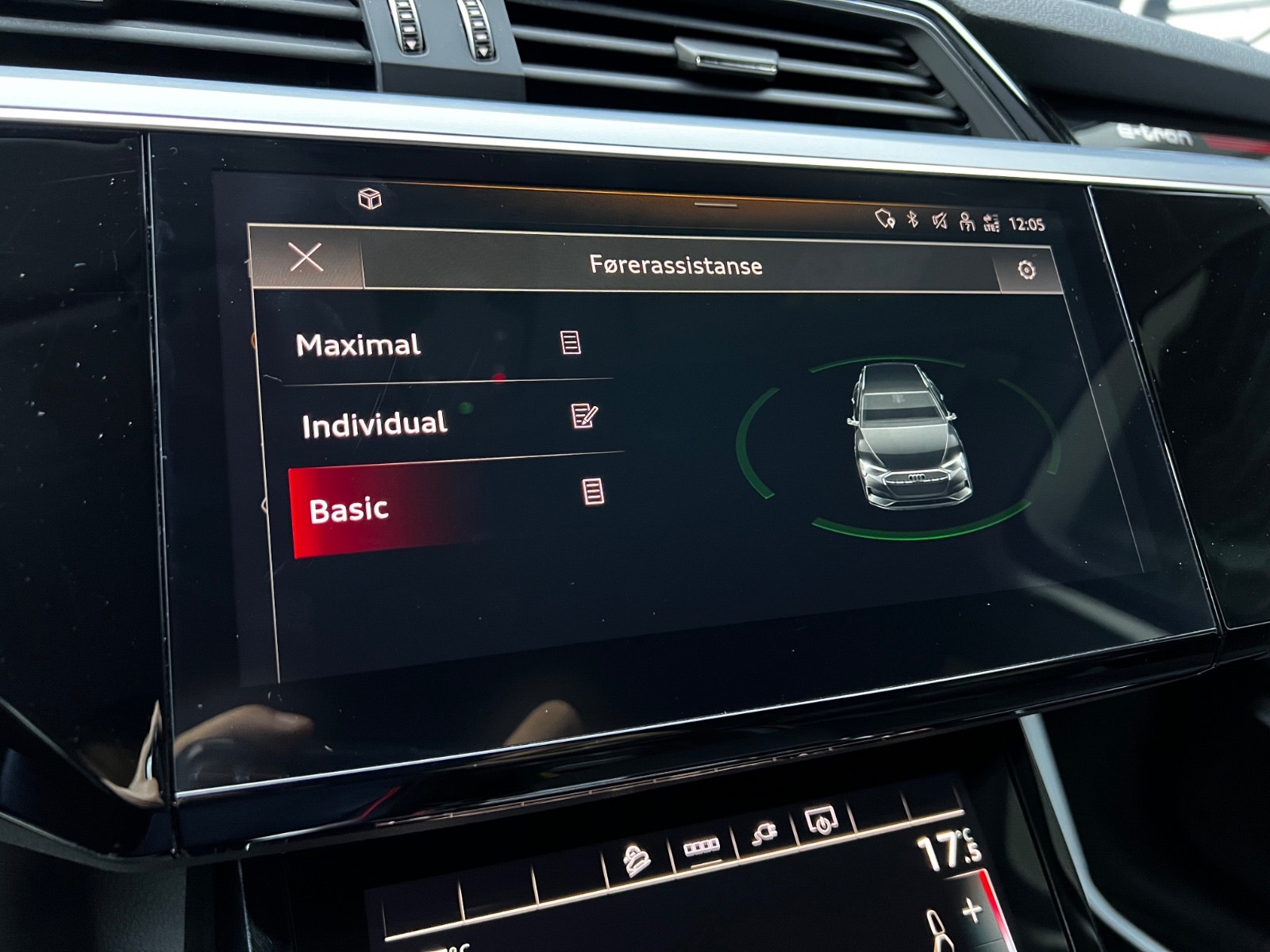 Hovedbilde av Audi e-tron