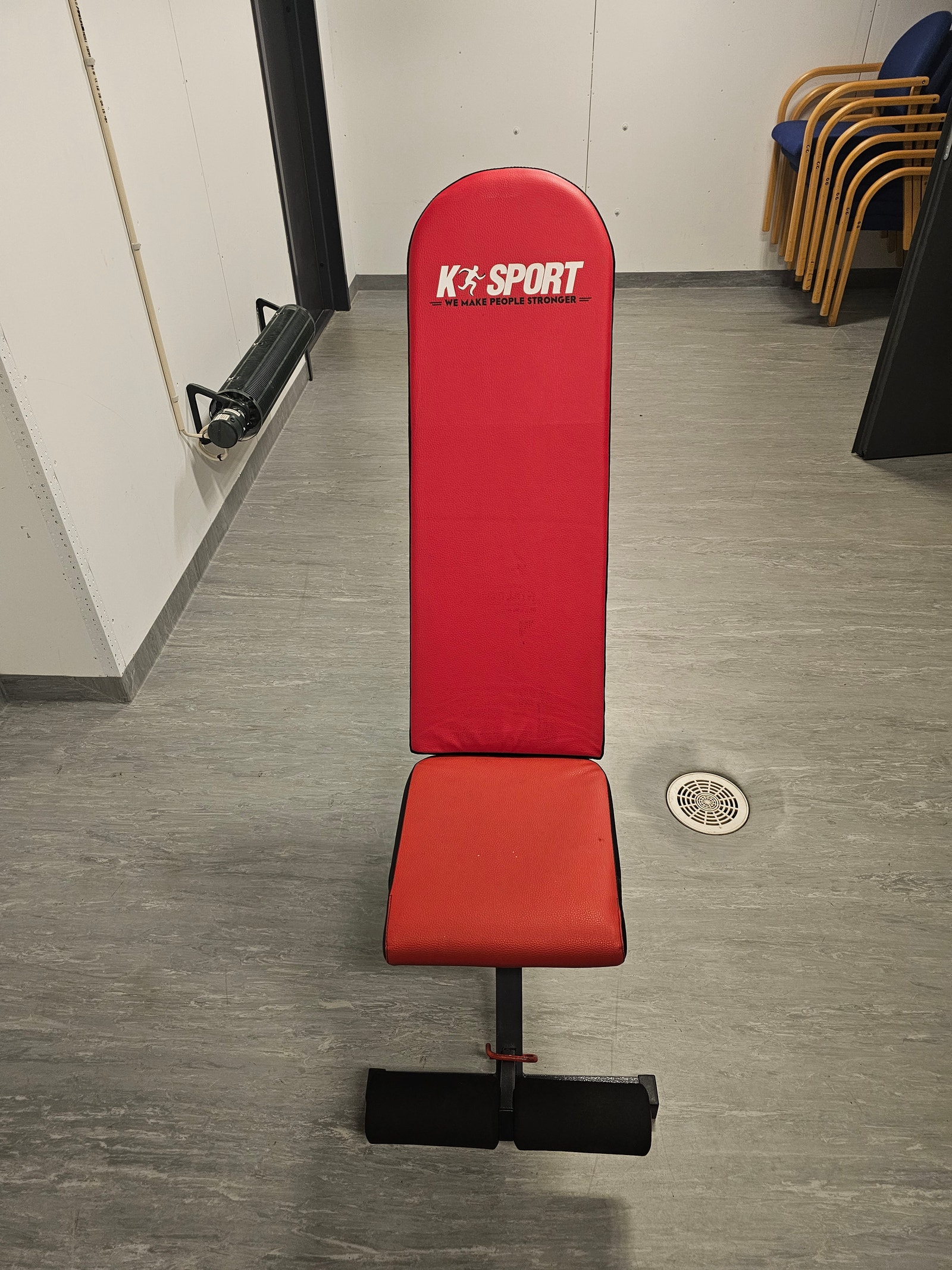 Justerbar treningsbenk – K-Sport | FINN-torget