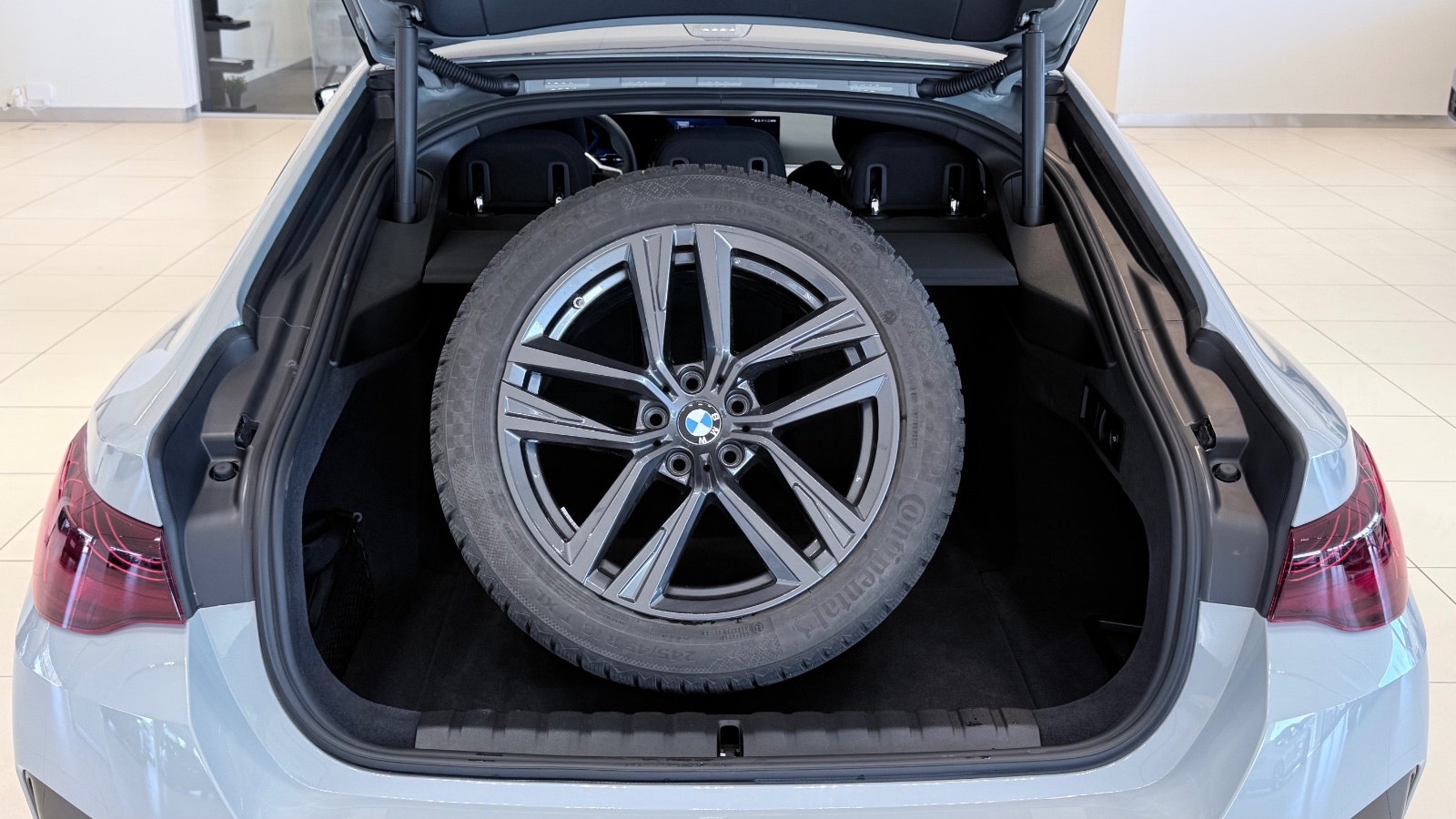 Hovedbilde av BMW i4