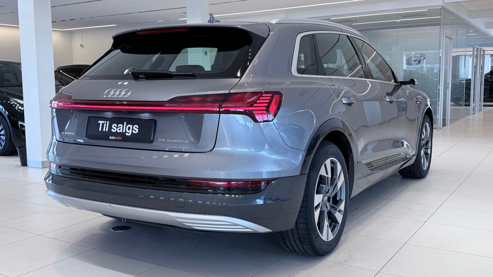 Hovedbilde av Audi e-tron