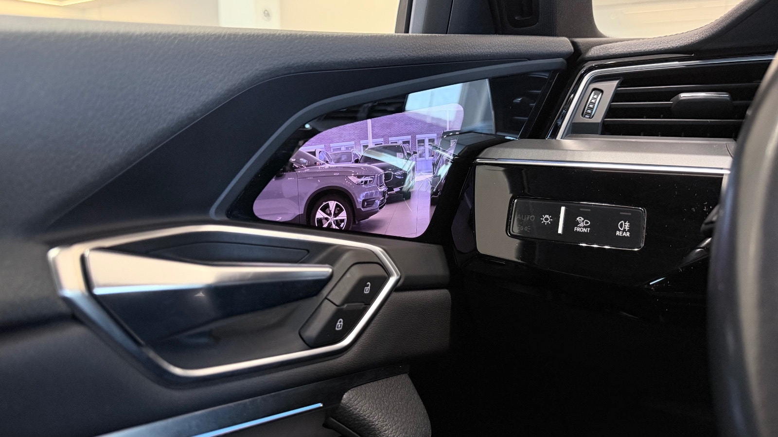 Hovedbilde av Audi e-tron