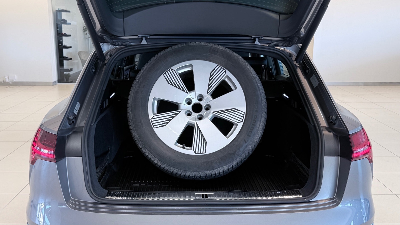 Hovedbilde av Audi e-tron