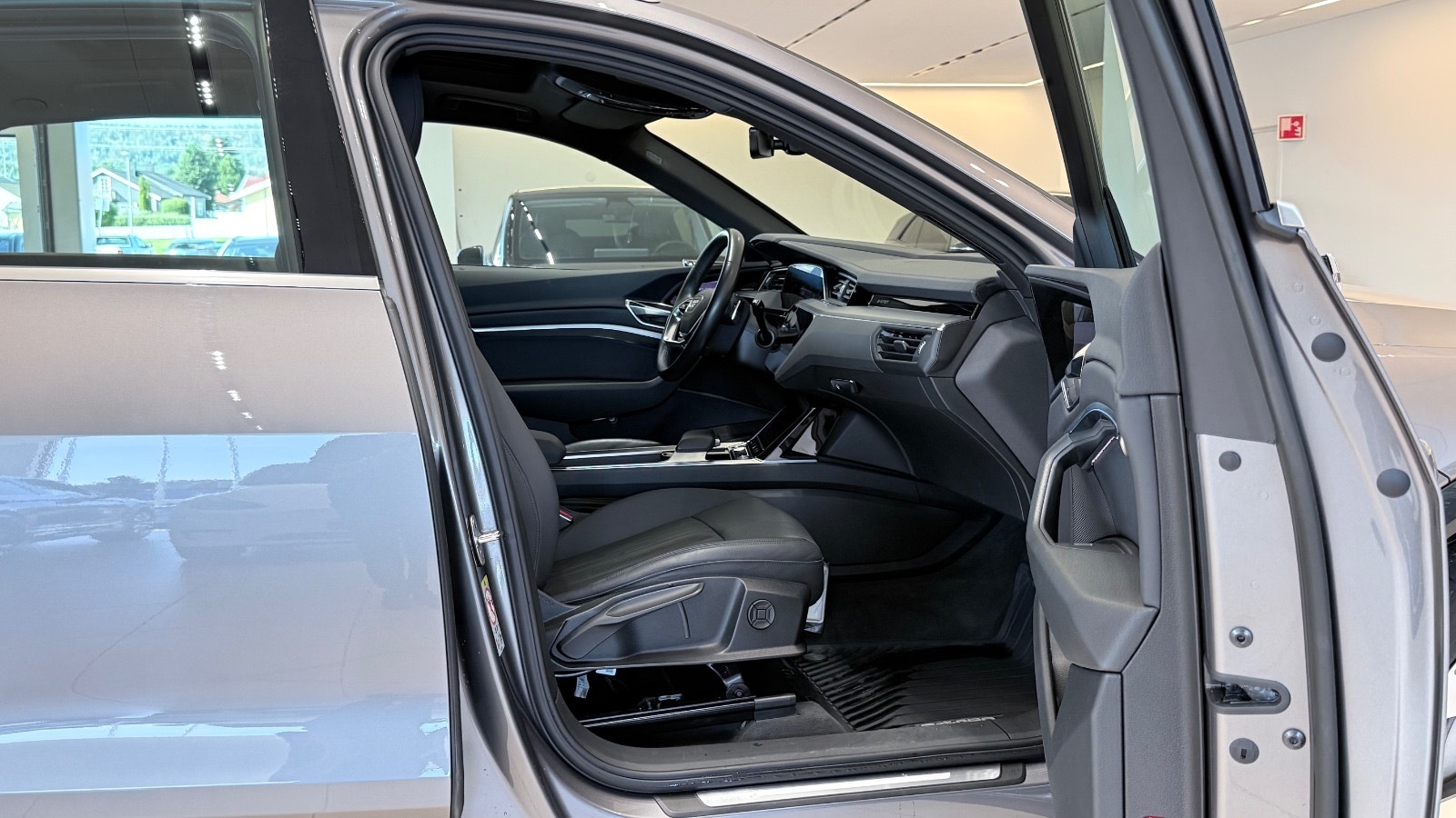 Hovedbilde av Audi e-tron