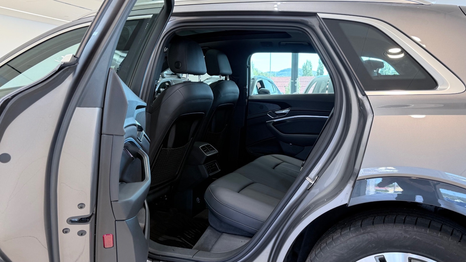Hovedbilde av Audi e-tron