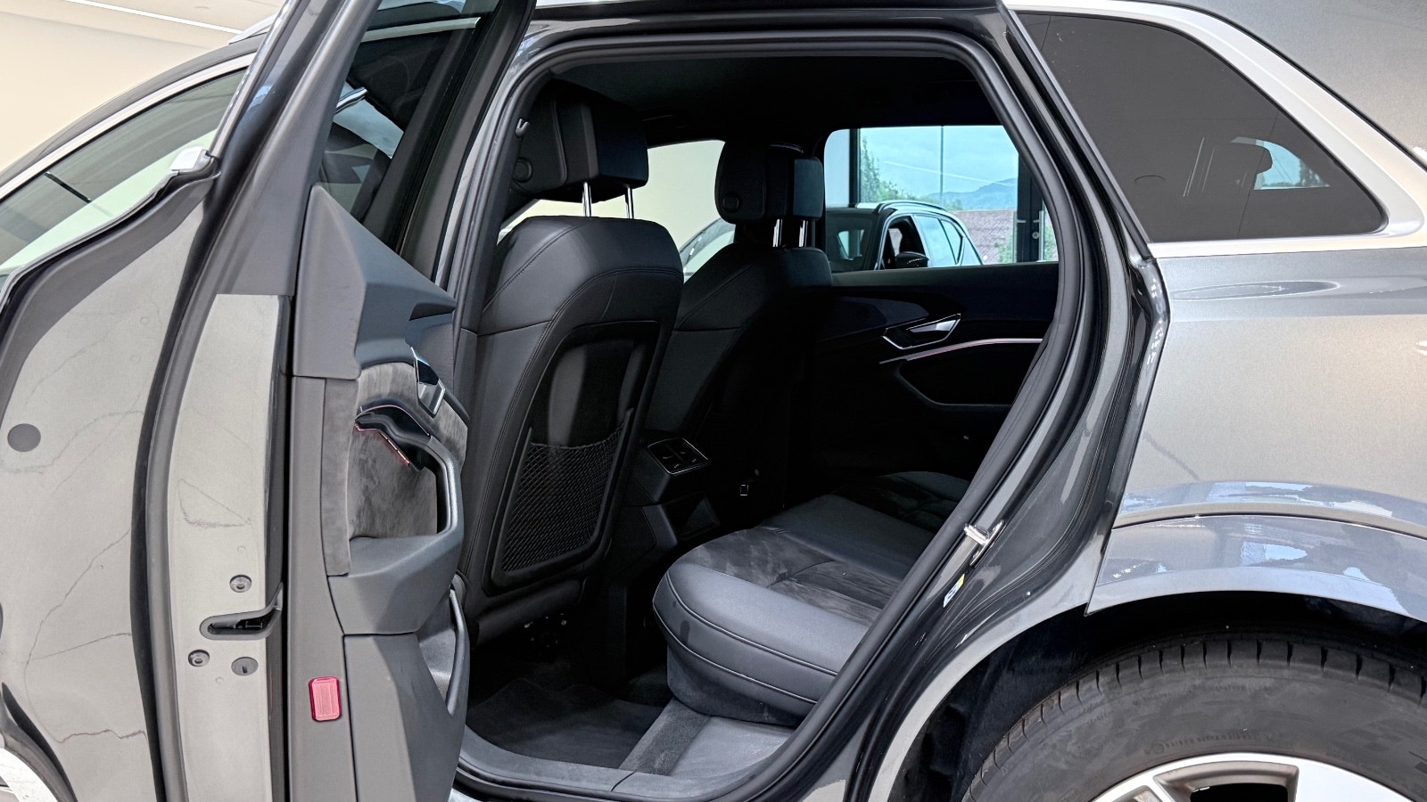 Hovedbilde av Audi e-tron