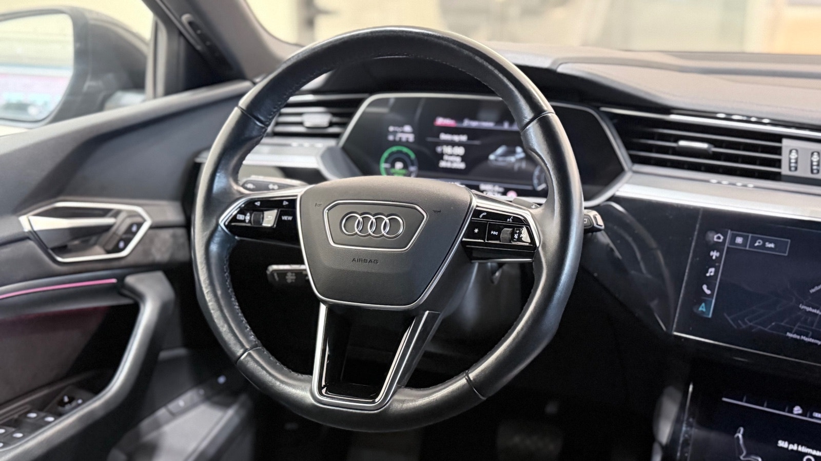 Hovedbilde av Audi e-tron