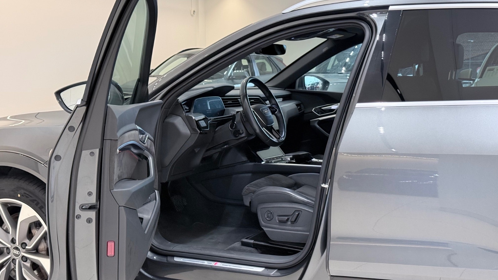 Hovedbilde av Audi e-tron
