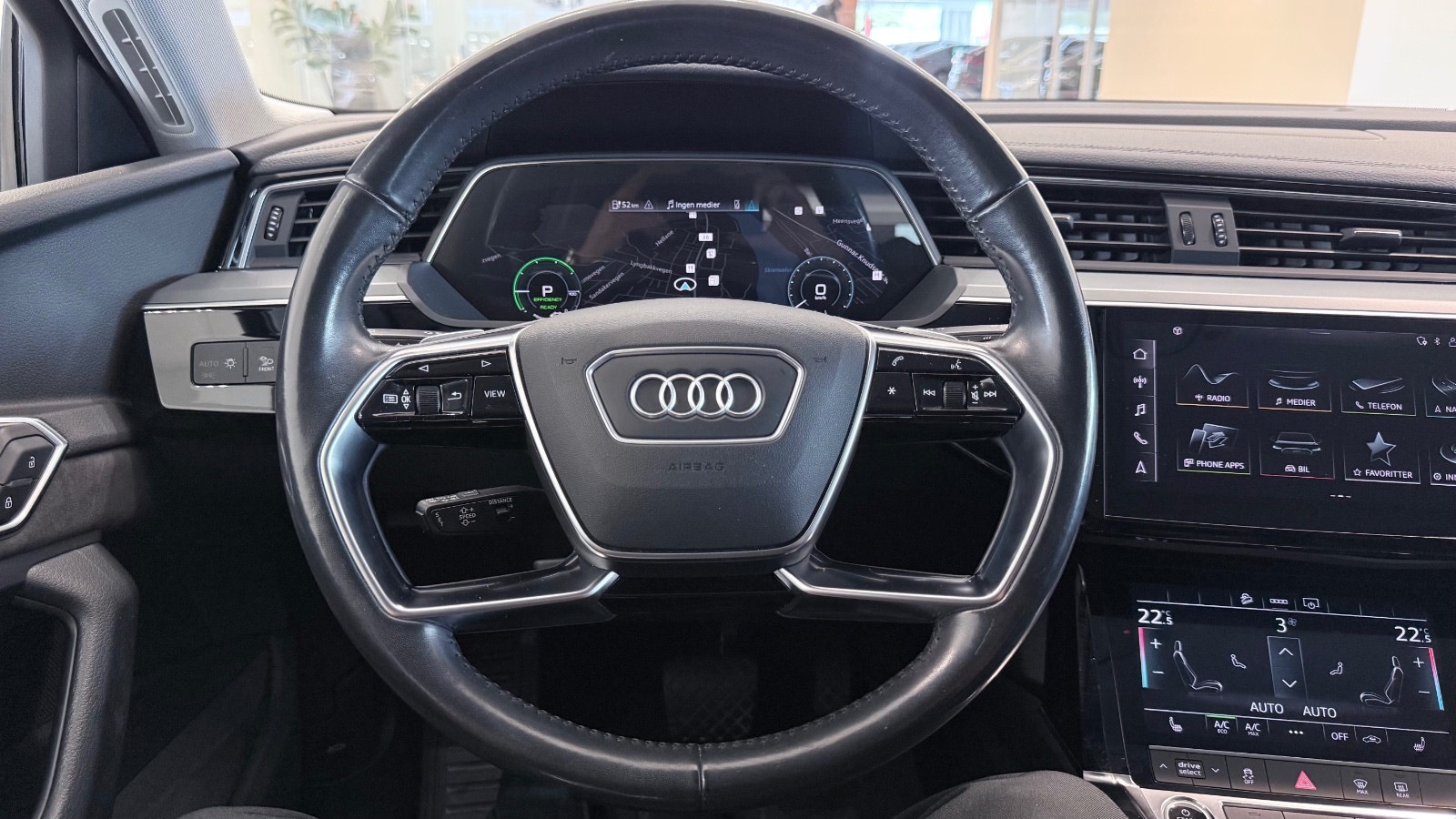 Hovedbilde av Audi e-tron