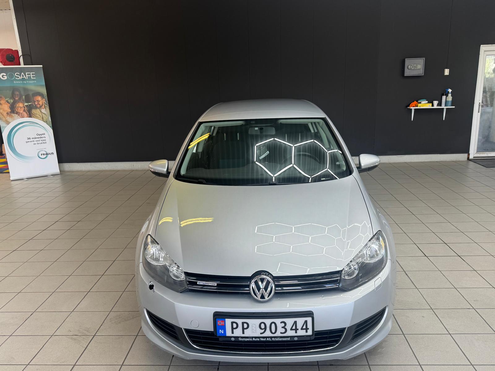 Volkswagen Golf VI