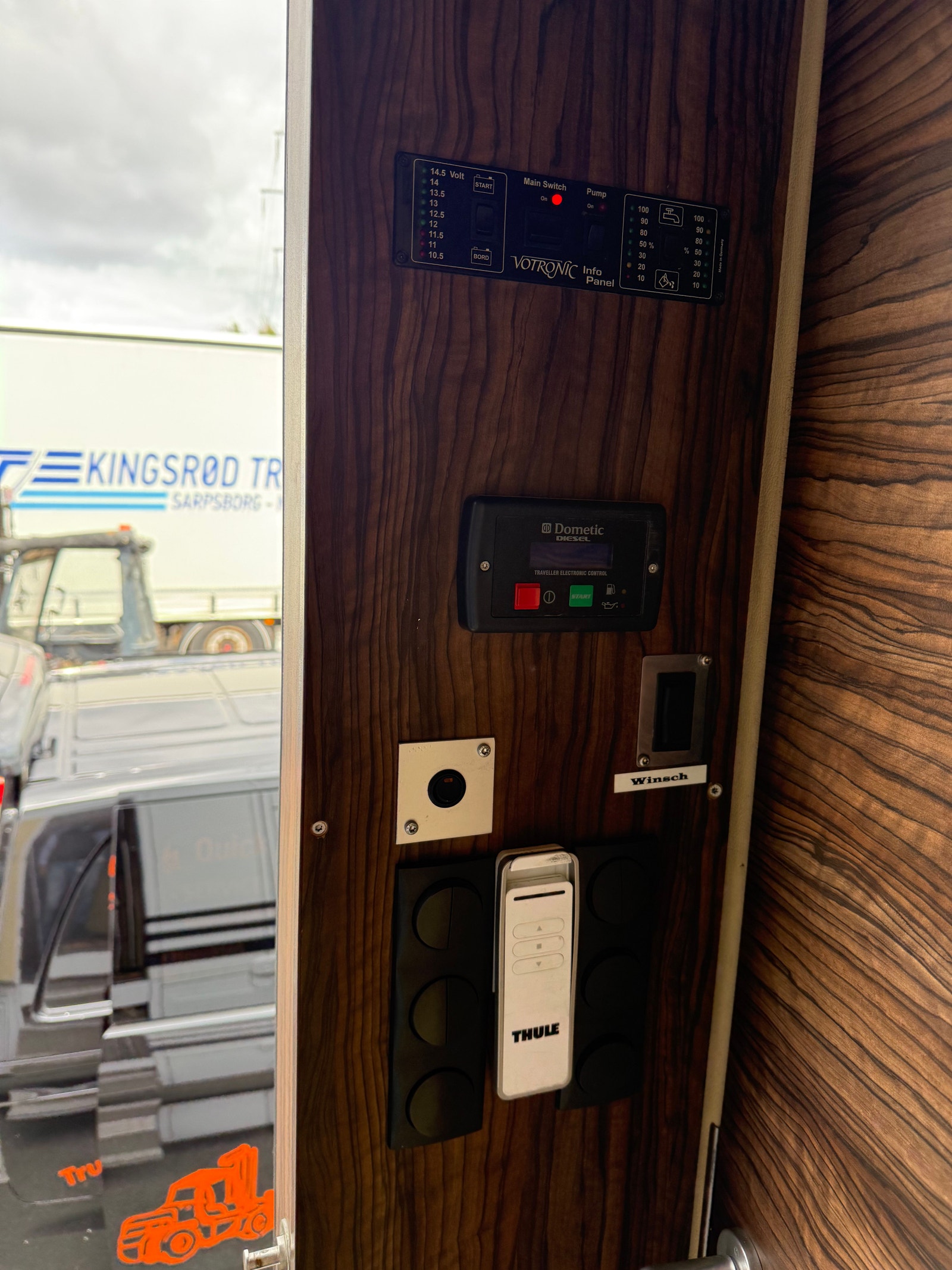 Mercedes-Benz Actros – RJH hestebil – 4/5 hester – Pop-out – flott boavdeling – bilde 18