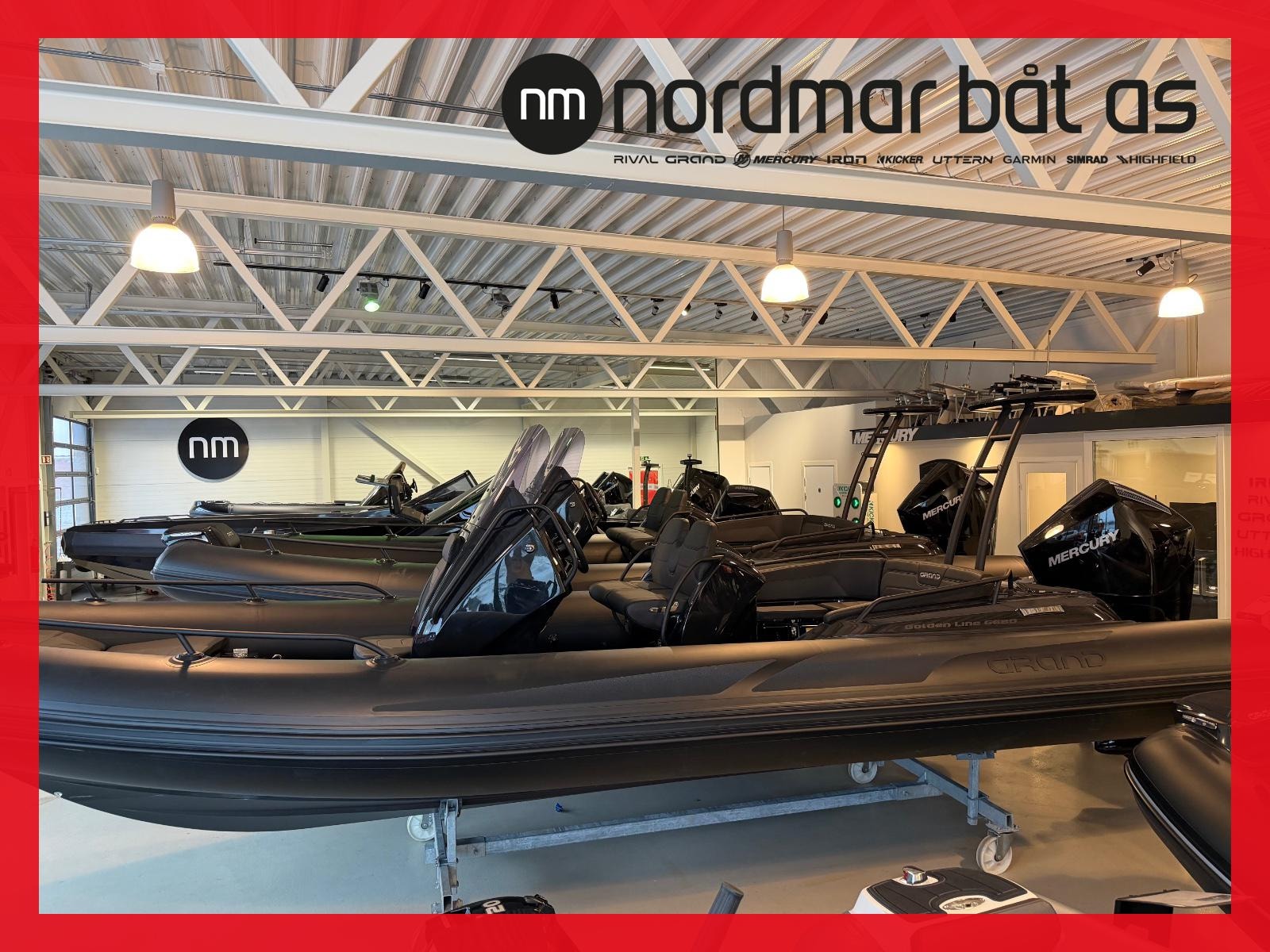 Bilde av 'Grand 680 Über Black - kun hos Nordmar - Mercury 200HK V6 - Auto trim og tilt -'