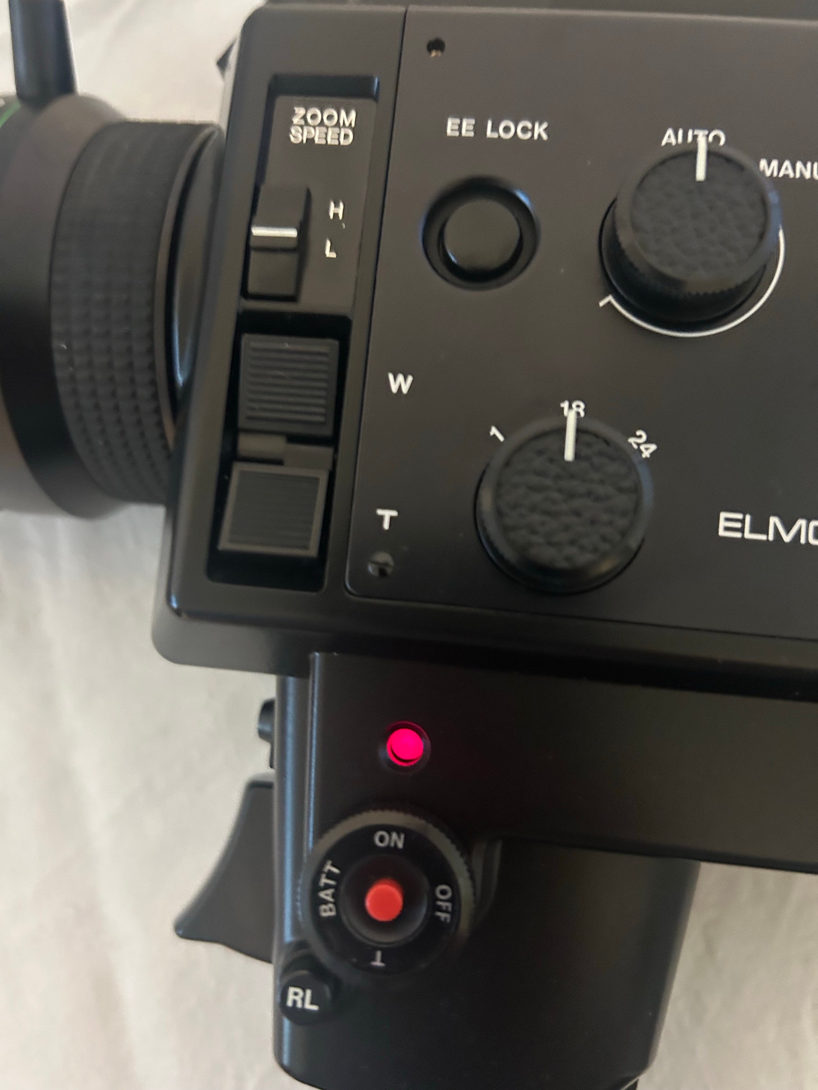 Elmo Super 8 Sound 1012S-XL Macro – Flott Super 8-kamera! | FINN