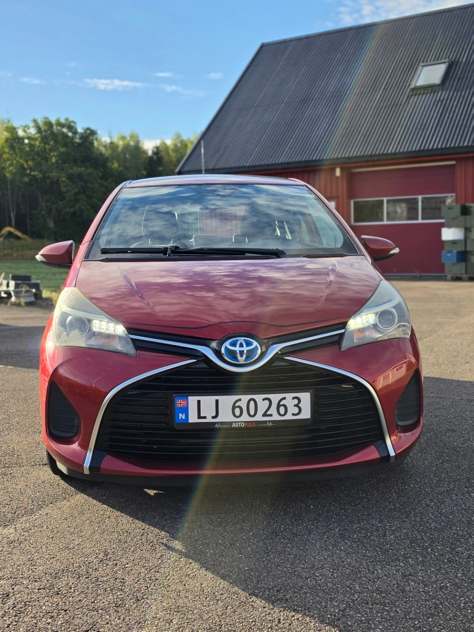 Bruktbil til salgs: Toyota Yaris - 2015 - Rød - 100 hk - Kombi 5