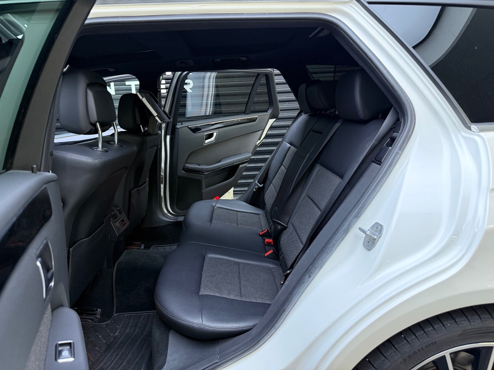 Hovedbilde av Mercedes-Benz E220