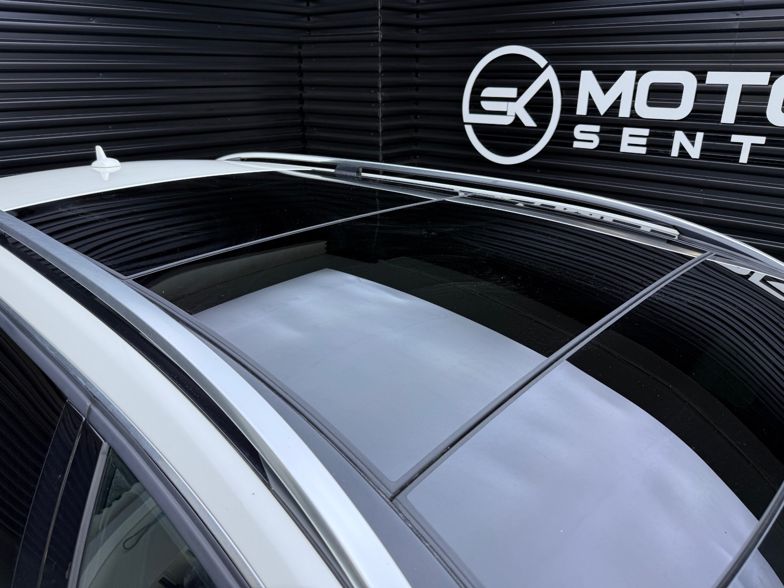 Hovedbilde av Mercedes-Benz E220