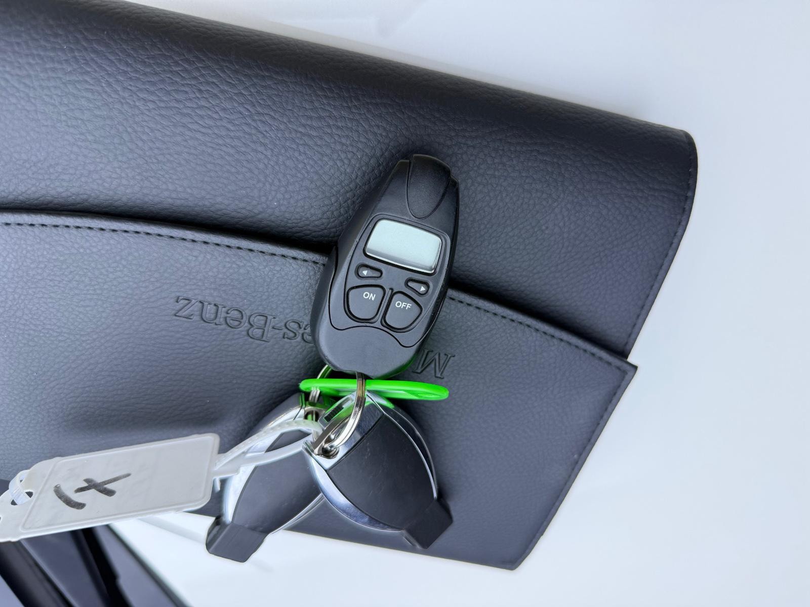 Hovedbilde av Mercedes-Benz E220