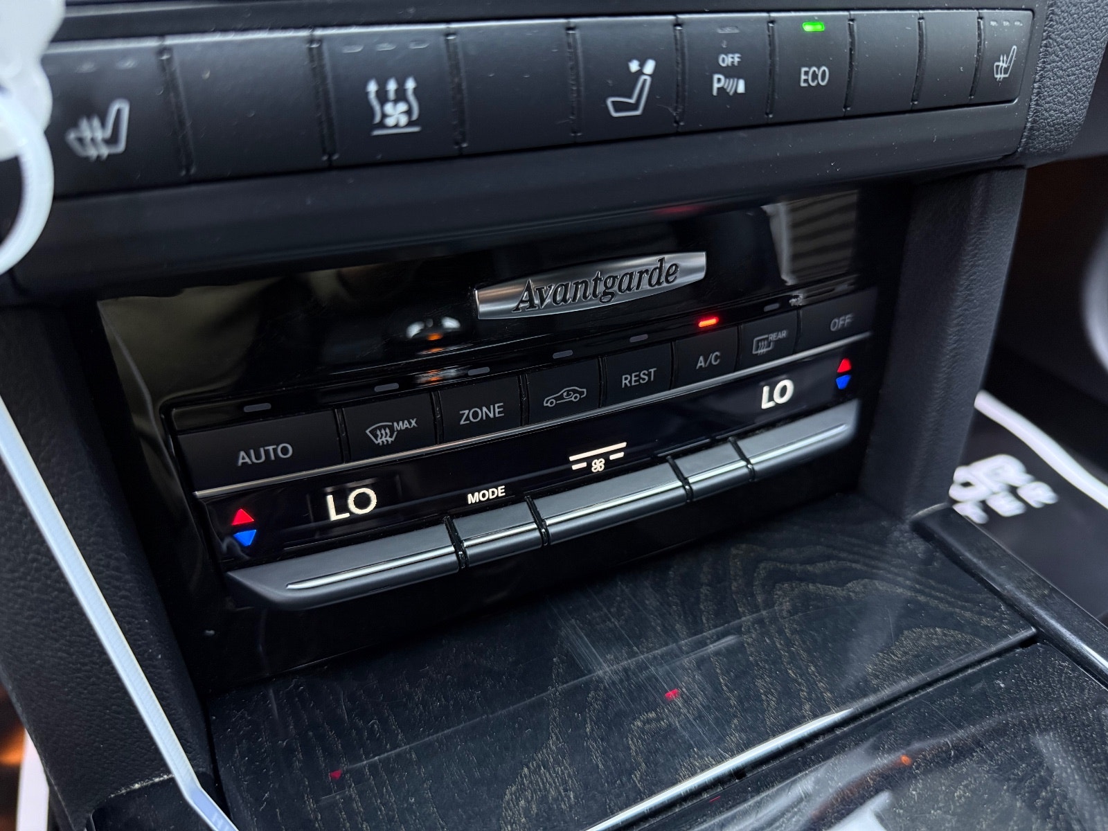 Hovedbilde av Mercedes-Benz E220